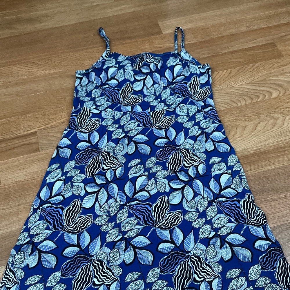 Girls dress xl fits girl 12-16 year old